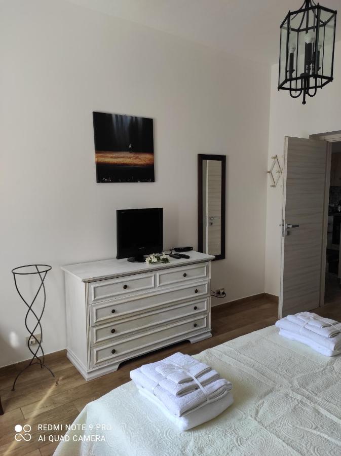 La Casa Di Giulio - Holiday Home Ізола-делле-Фемміне Екстер'єр фото